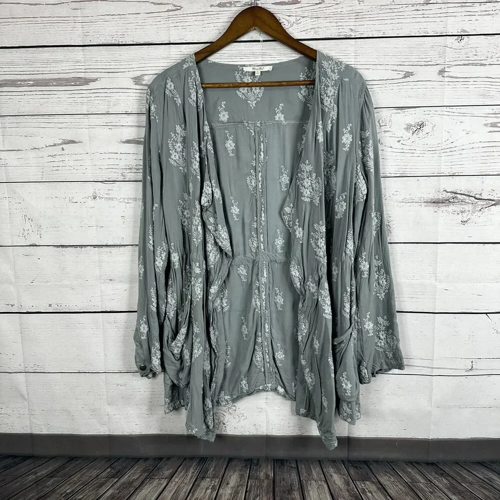 Miss Me Cardigan Womens‎ Sweater Large Blue Embroidered Floral Viscose Western